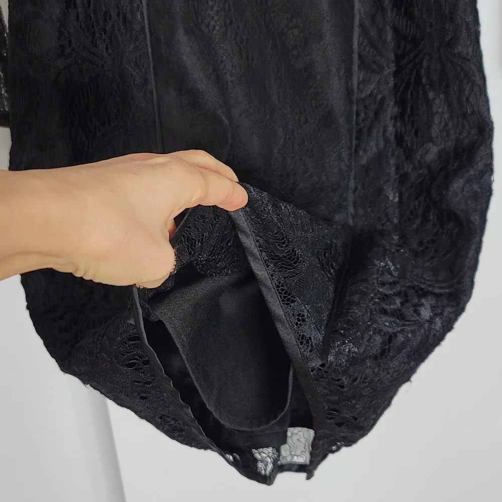 Minuet sheer lace dress - Picture 12 of 15